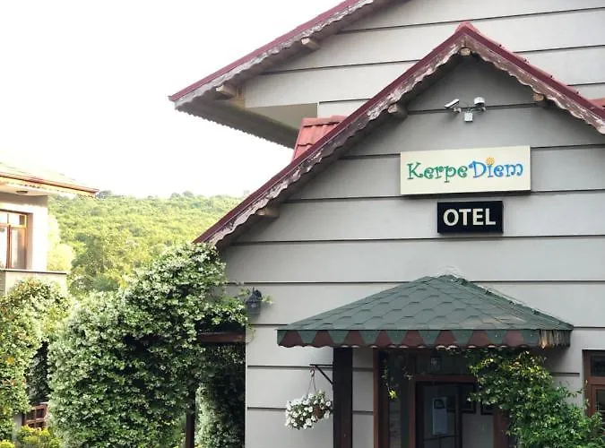 Kerpe Hotels
