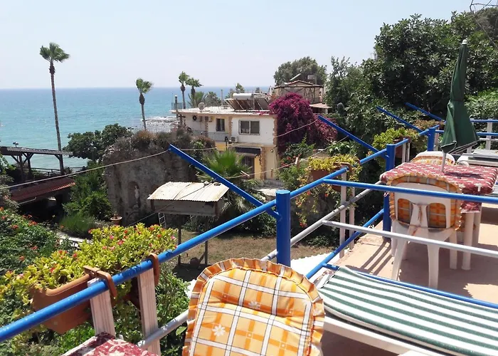 Antonios Motel Side