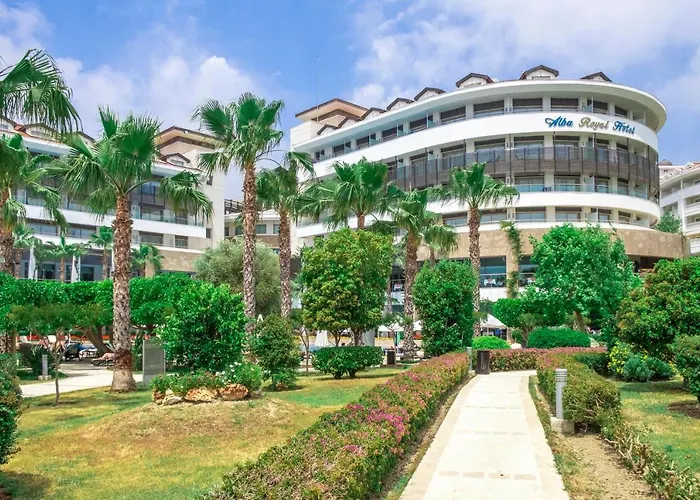 Alba Royal Hotel (Adults Only) Side With Golf Course