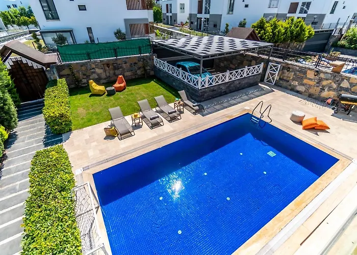 Deluxe Villa Ayshen With Private Swimming Pool Bodrum