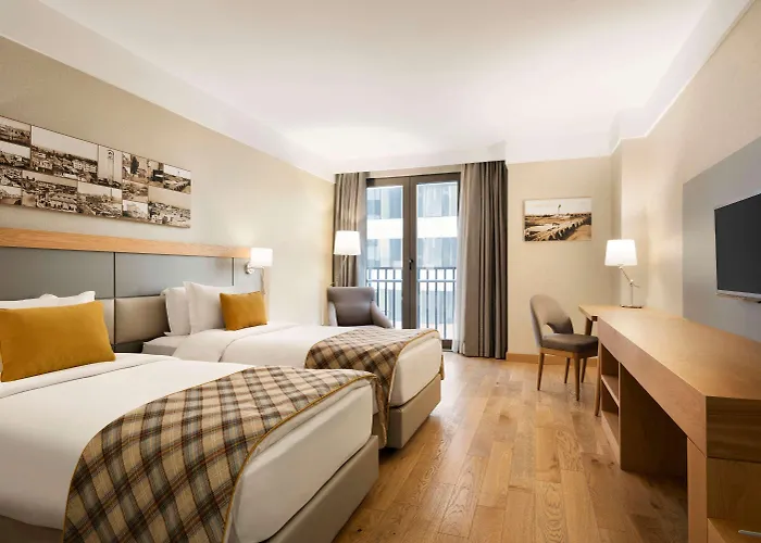 Adana hotels near Kemer Alti Camii