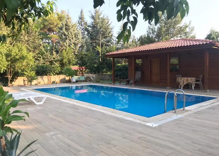 Lovely Summer House With Shared Pool In Kepez Villa Antalya