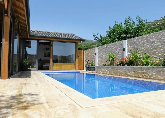 Marvelous Villa With Jacuzzi In Kalkan Fethiye