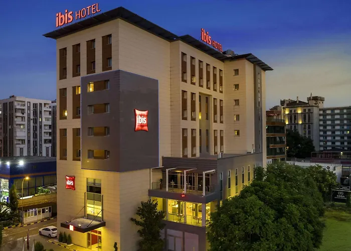 Adana hotels near Ataturk Park