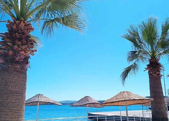 Cesme hotels near Aqua Toy City