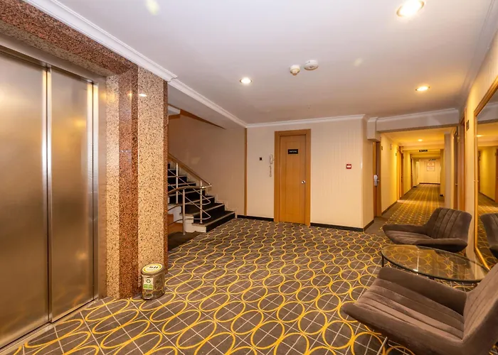 Istanbul hotels near Basilica Cistern