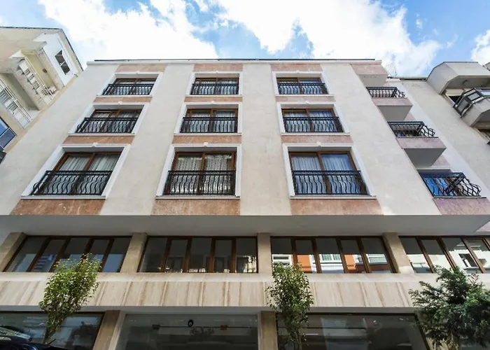 Izmir hotels near Sifali lux hamam