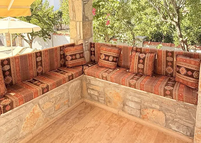 Private Hot Tub-Fireplace-Pets-Sleeps 11-Bbq-Pool-Parking Dalyan