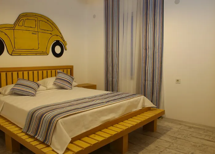 Pet friendly Beetle House Coffee Hotel Bahtili