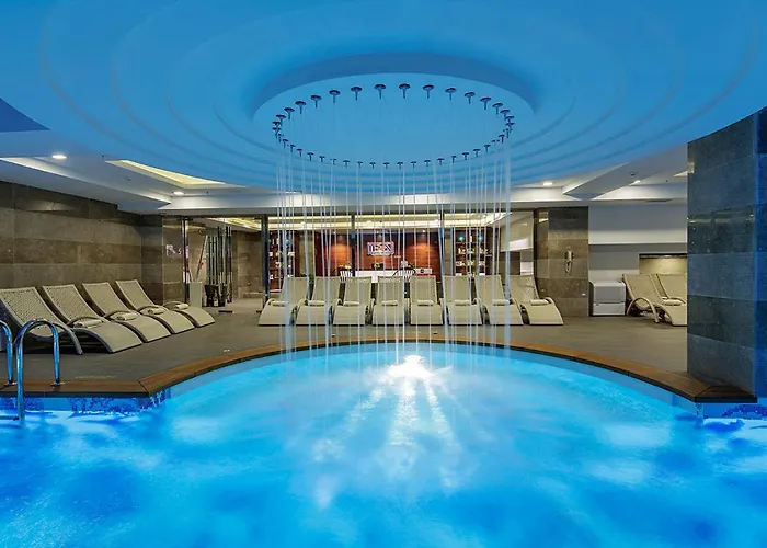 Doubletree By Hilton Kusadasi