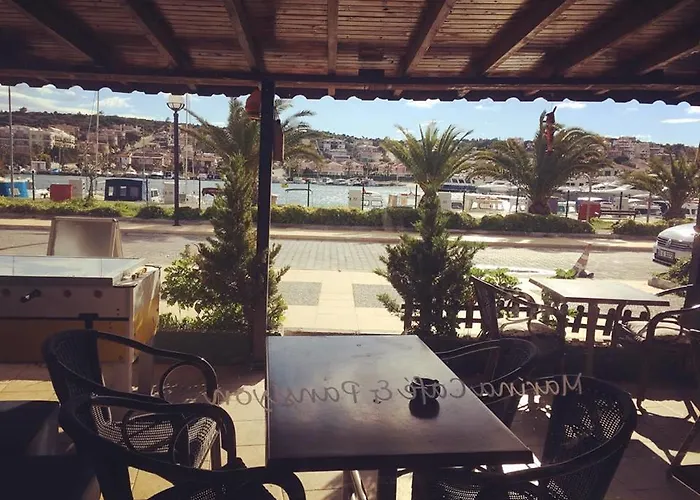 Marina Pansiyon&Cafe Cesme