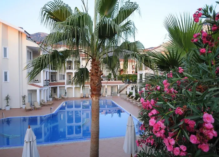 Sea Breeze Hotel And Apartments Oludeniz With Golf Course